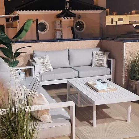 Casa Romina, Semi-detached With Shared Pool Near La Zenia