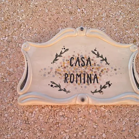 Holiday home Casa Romina, Semi-detached With Shared Pool Near La Zenia *
