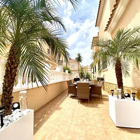 Holiday home Casa Romina, Semi-detached With Shared Pool Near La Zenia
